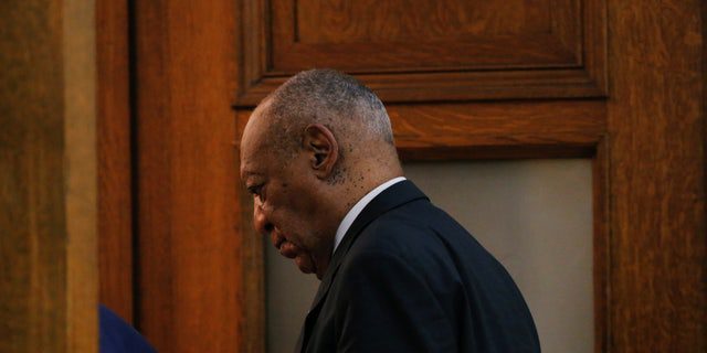 Actor and comedian Bill Cosby walks into the courtroom during the fifth day of deliberations in Bill Cosby's sexual assault trial at Montgomery County Courthouse in Norristown, Pennsylvania, US, June 16, 2017. REUTERS/LUKAS JACKSON