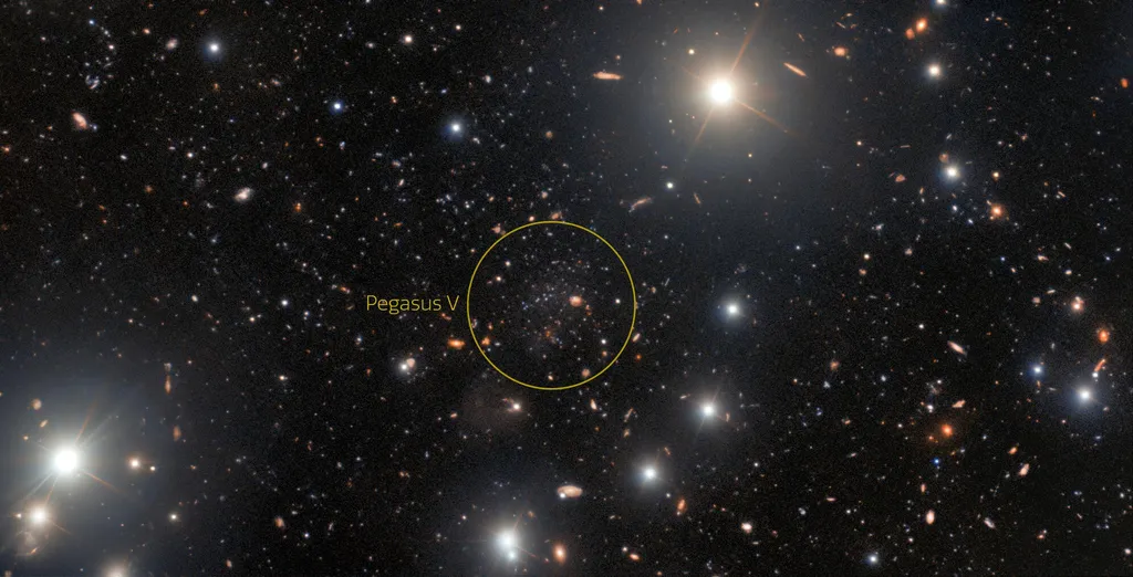 مجرة القزم الخافت للغاية Pegasus V[1]The eyes of an amateur astronomer have led to the discovery of a very faint unusual dwarf galaxy on the outskirts of the Andromeda Galaxy.  Credit: Gemini International Observatory/NOIRLab/NSF/AURA, Acknowledgment: Image Processing: TA Rector (University of Alaska Anchorage/NSF's NOIRLab), M. Zamani (NSF's NOIRLab) and D. de Martin (NSF's NOIRLab)</p></noscript>
<p><span id=